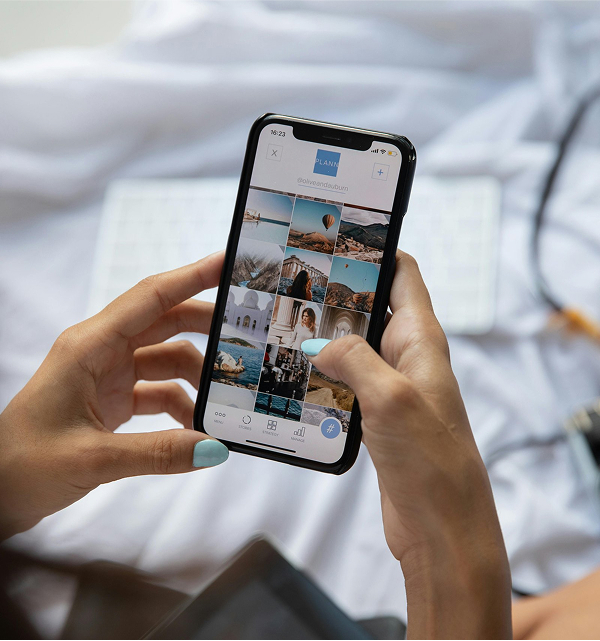 Móvil con red social